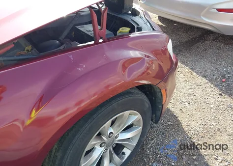 2016 Chrysler 300 Anniversary Edition from USA, damaged, VIN 2C3CCAAG0GH141750